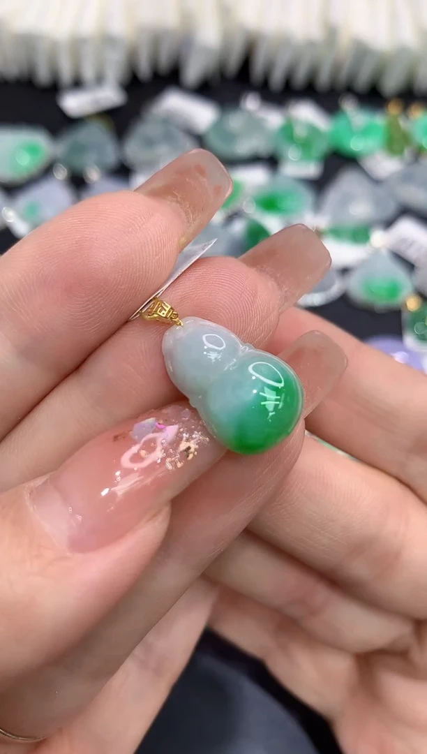 吊坠(不含链)18K金镶嵌翡翠111111111