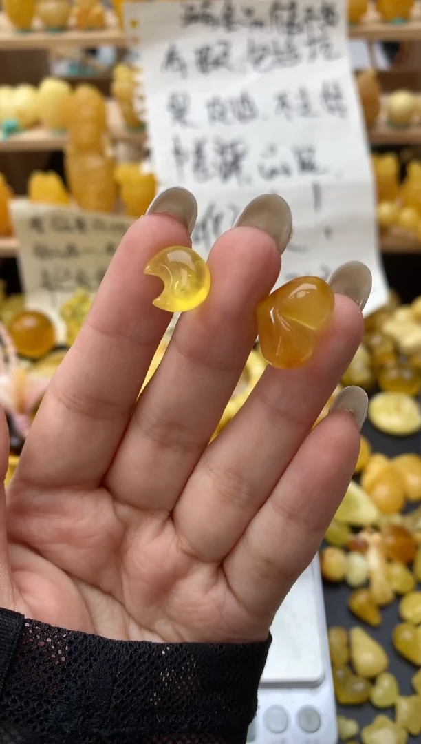 琥珀未镶嵌珠宝奇石040琥珀蜜蜡微瑕