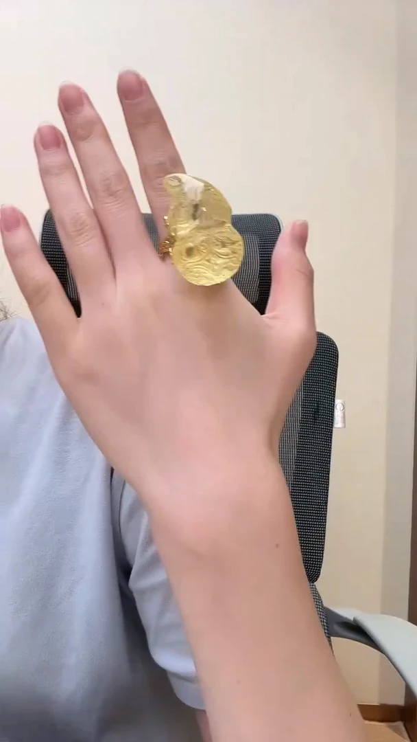 琥珀颈饰未镶嵌戒指