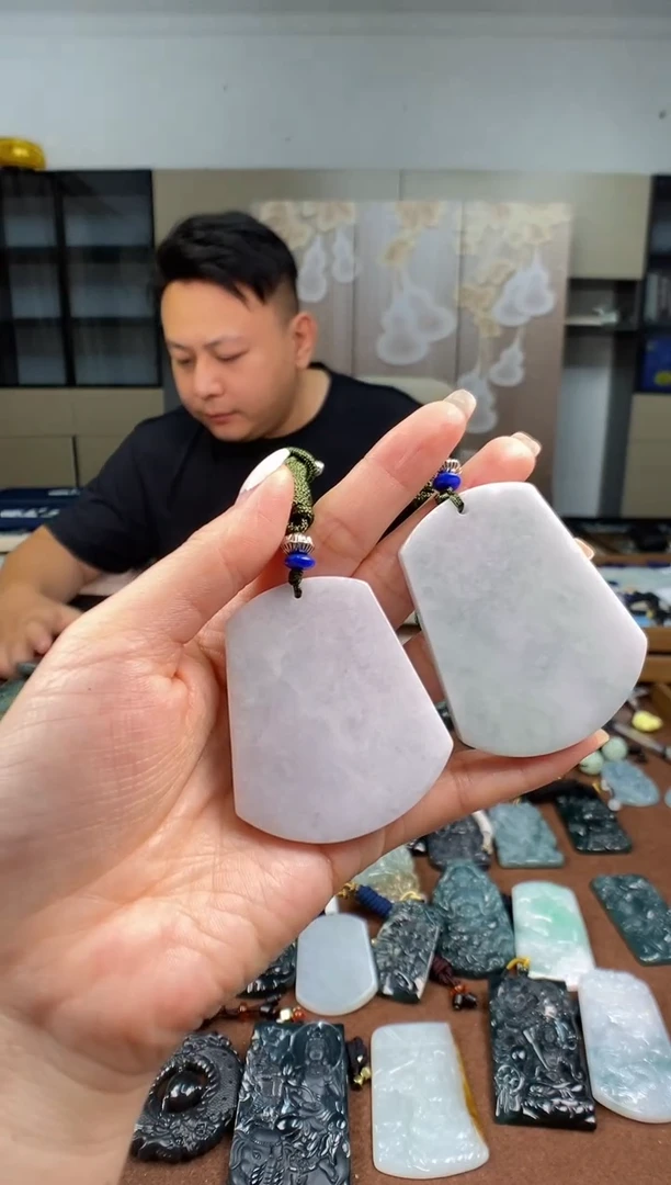 颈饰未镶嵌翡翠多样性发其一