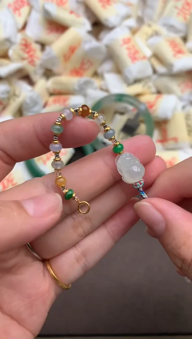 翡翠挂件未镶嵌—