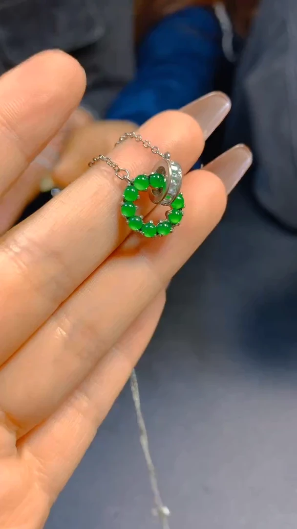 【闪购商品】翡翠吊坠(赠链)未镶嵌0716187864多样性发一