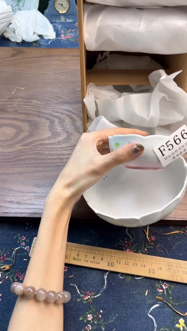 瓷片是****️    F566