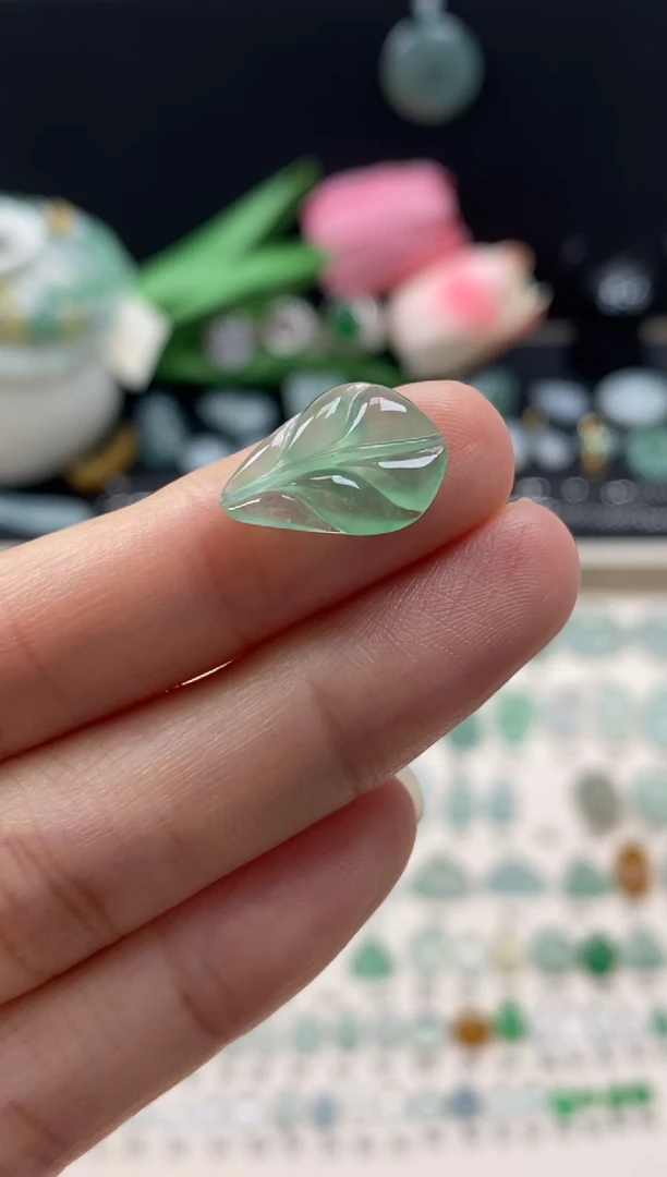 【闪购商品】翡翠颈饰未镶嵌翡翠冰晴叶子