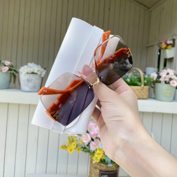 网红百搭显瘦无框太阳镜防紫外线防风墨镜大圆脸自带妆容滤镜