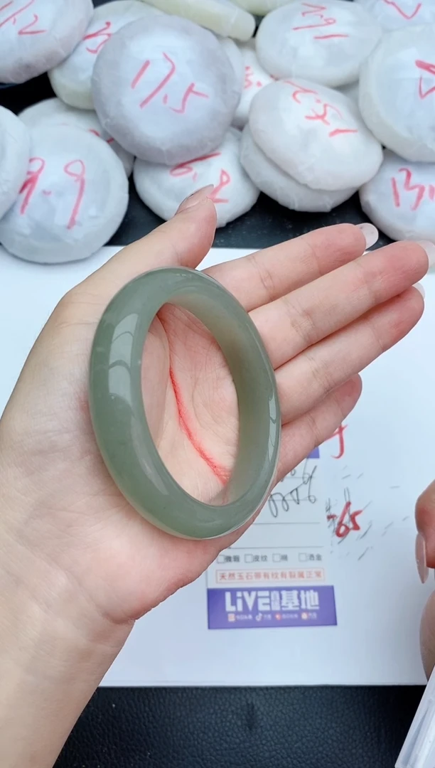 石英质玉手镯未镶嵌406+55/56
