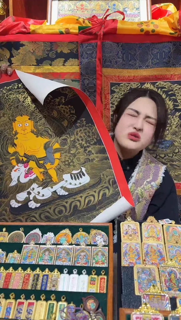 吊坠财报天王-纯手绘唐卡拉萨直发