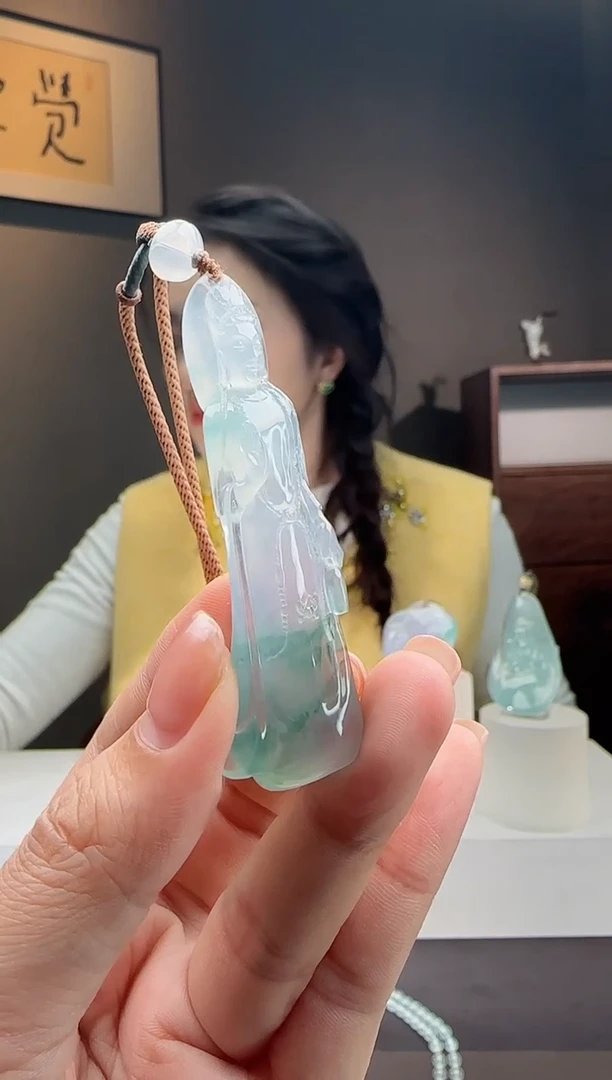 未镶嵌挂件翡翠自在观音