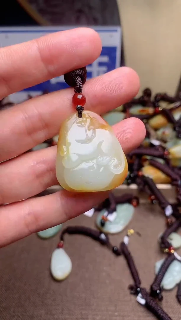 【闪购商品】和田玉颈饰未镶嵌1