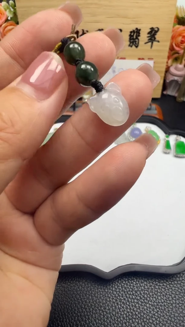 翡翠未镶嵌颈饰天然缅甸翡翠A货