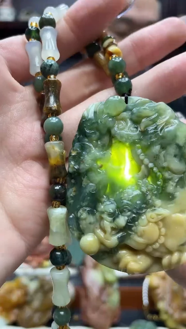 未镶嵌岫玉吊坠·