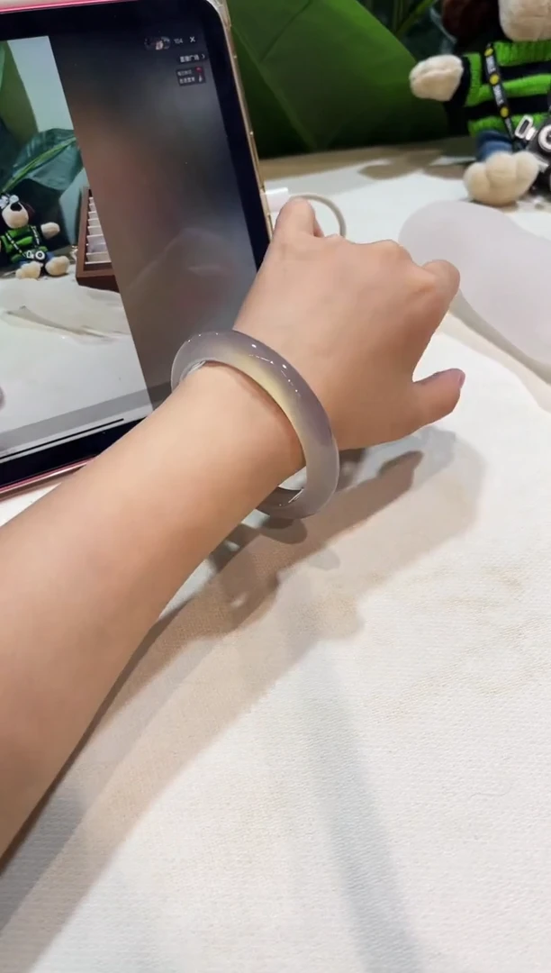 玛瑙/玉髓手镯未镶嵌60鉴赏期48小时