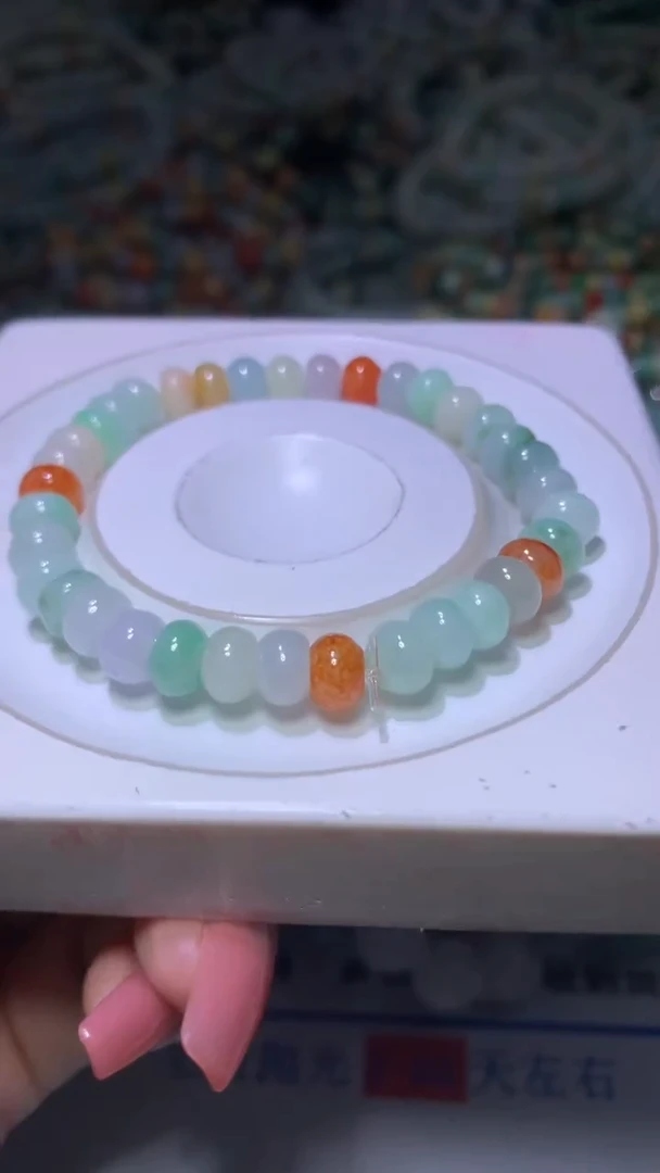 翡翠未镶嵌颈饰MXX022079