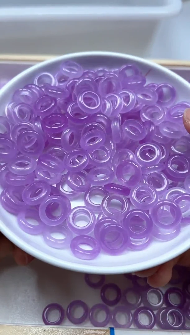 玛瑙/玉髓散珠未镶嵌M946冰紫罗兰 跑环13*内8mm5颗9.9元