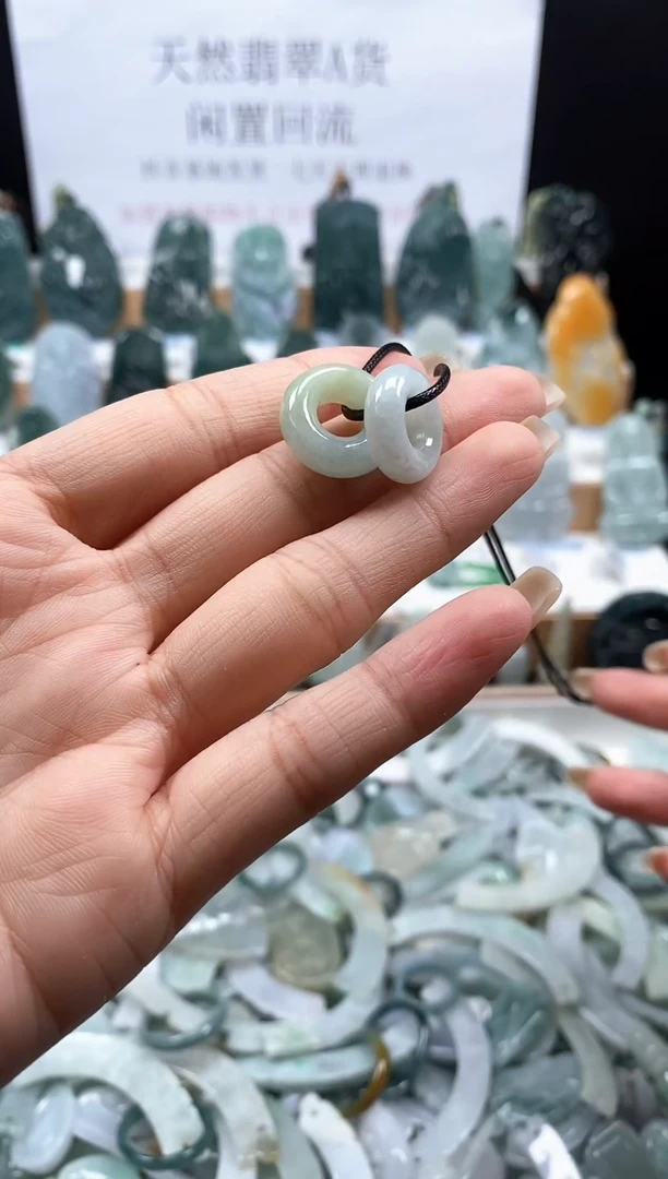 翡翠未镶嵌吊坠(不含链)甜甜圈99