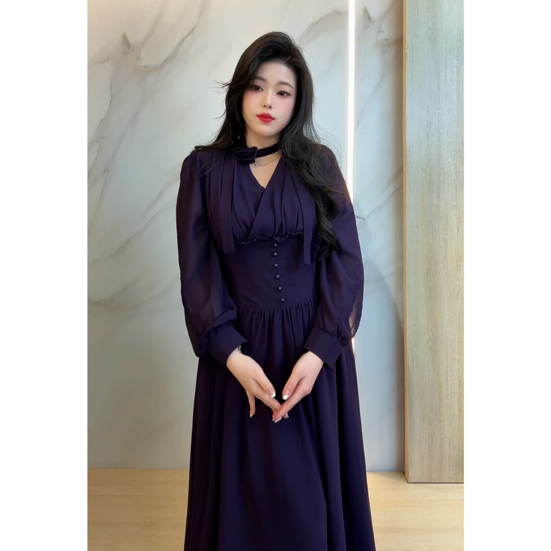 点关注送领花！夏季性感高级感V领连衣裙收腰显瘦气质轻奢时尚长款