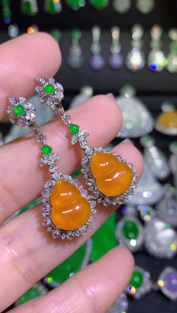 【闪购商品】翡翠耳饰18K金镶嵌高冰起胶黄翡葫芦耳坠