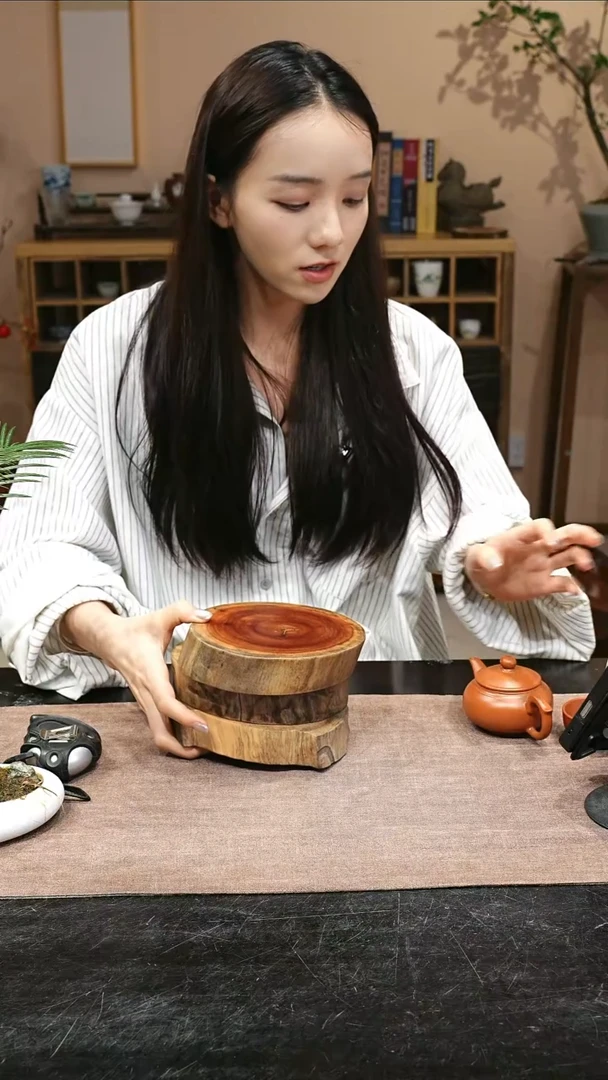 木香樟木香樟木原木切片底托3个0162