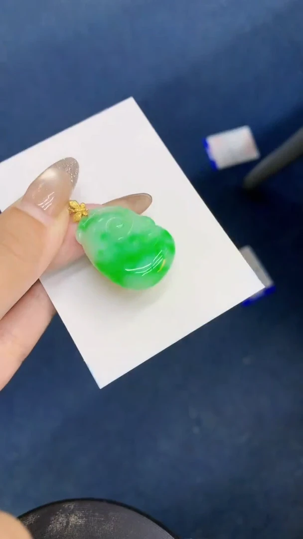 颈饰18K金镶嵌翡翠1