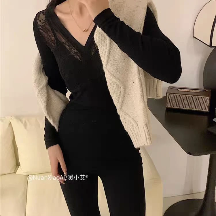 03315   张十柒服饰保暖蕾丝V领带胸垫打底上衣秋冬内搭