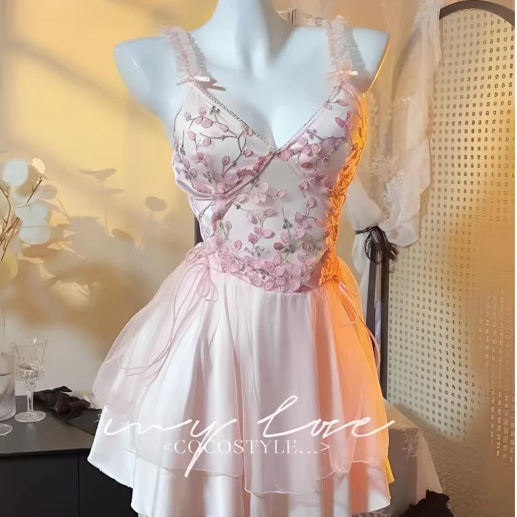 （花漾心动）80-140斤气质居家性感纯欲轻奢吊带睡裙