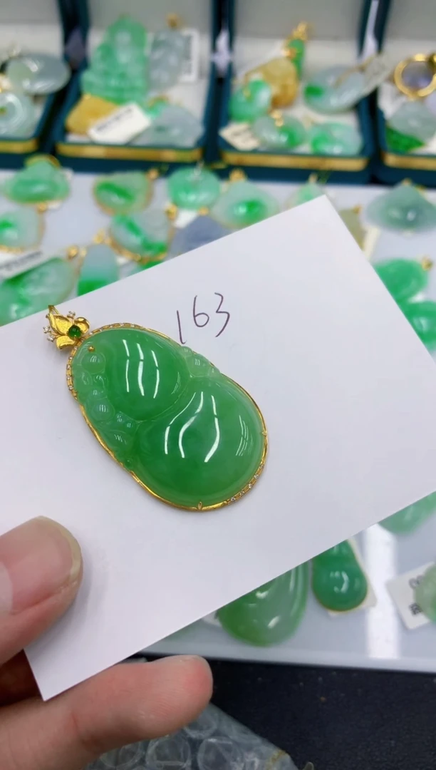 颈饰18K金镶嵌翡翠翡翠