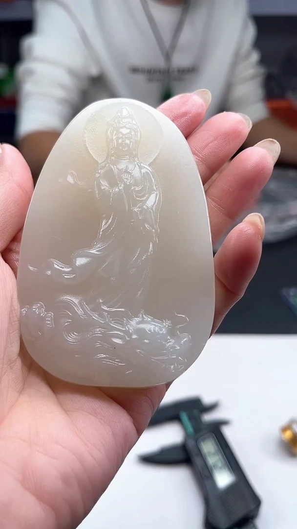 吊坠(赠链)未镶嵌石英质玉观音