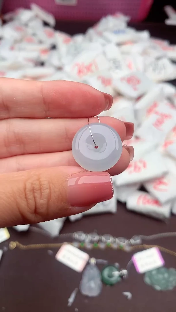 【闪购商品】翡翠挂件未镶嵌一