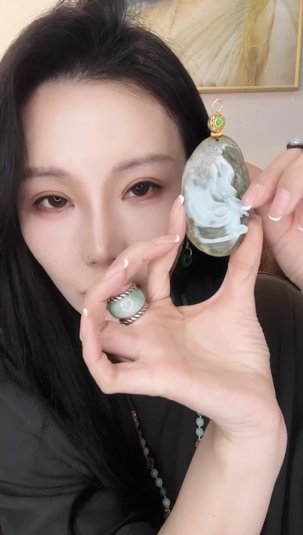 颈饰未镶嵌翡翠举***?翡翠E243