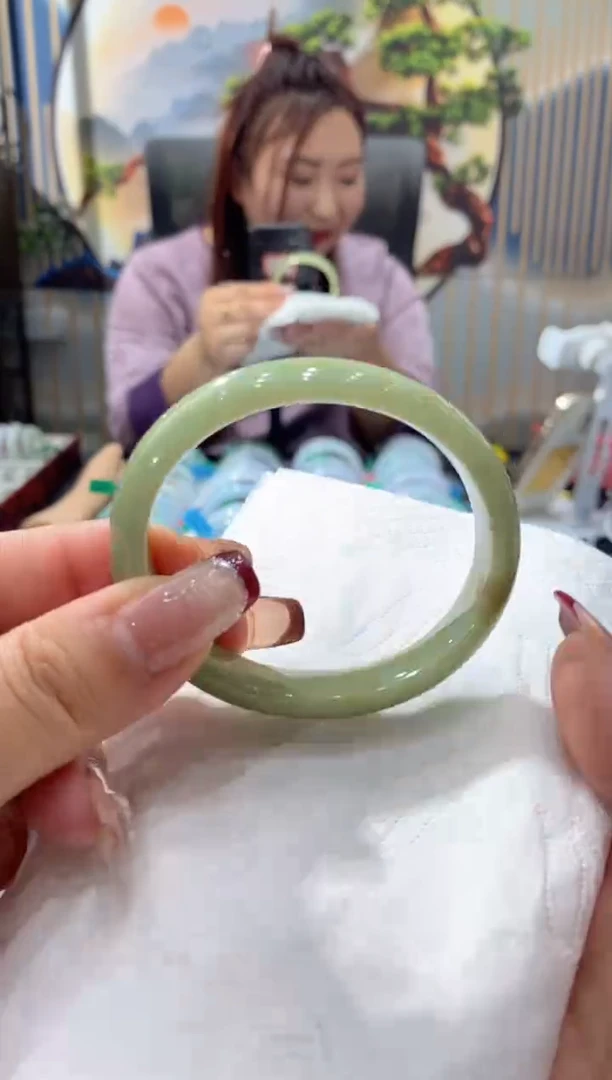 【闪购商品】翡翠手镯未镶嵌00008988
