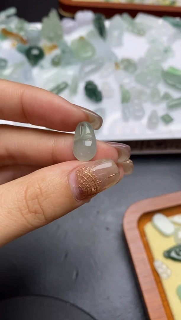 【闪购商品】定制翡翠未镶嵌翡翠毛货~