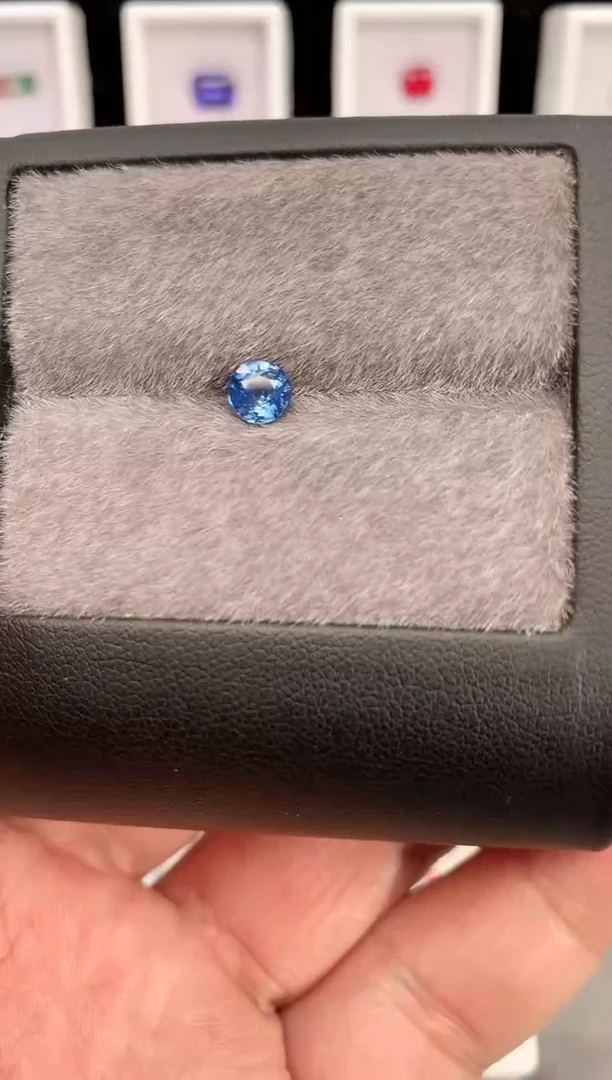 裸石蓝宝石未镶嵌0.75