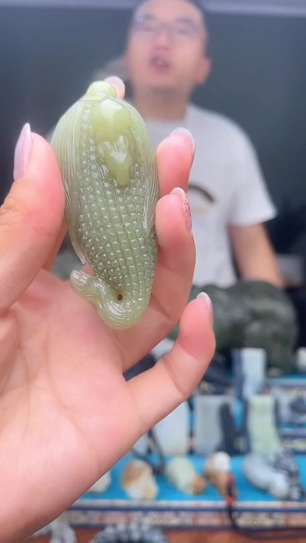 未镶嵌和田玉挂件1