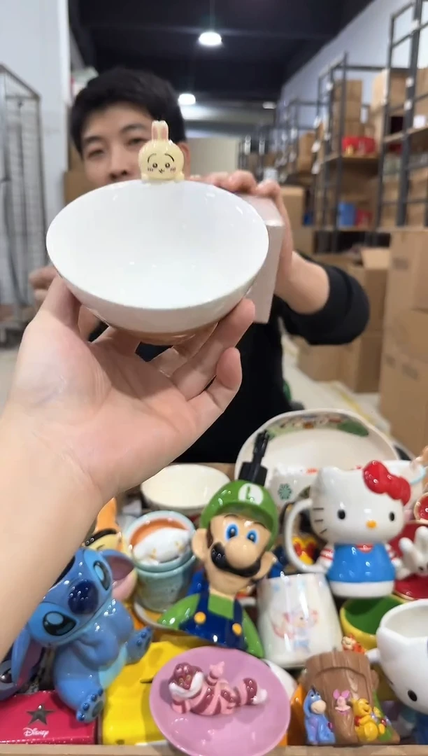 瓷片原盒乌萨奇公仔碗