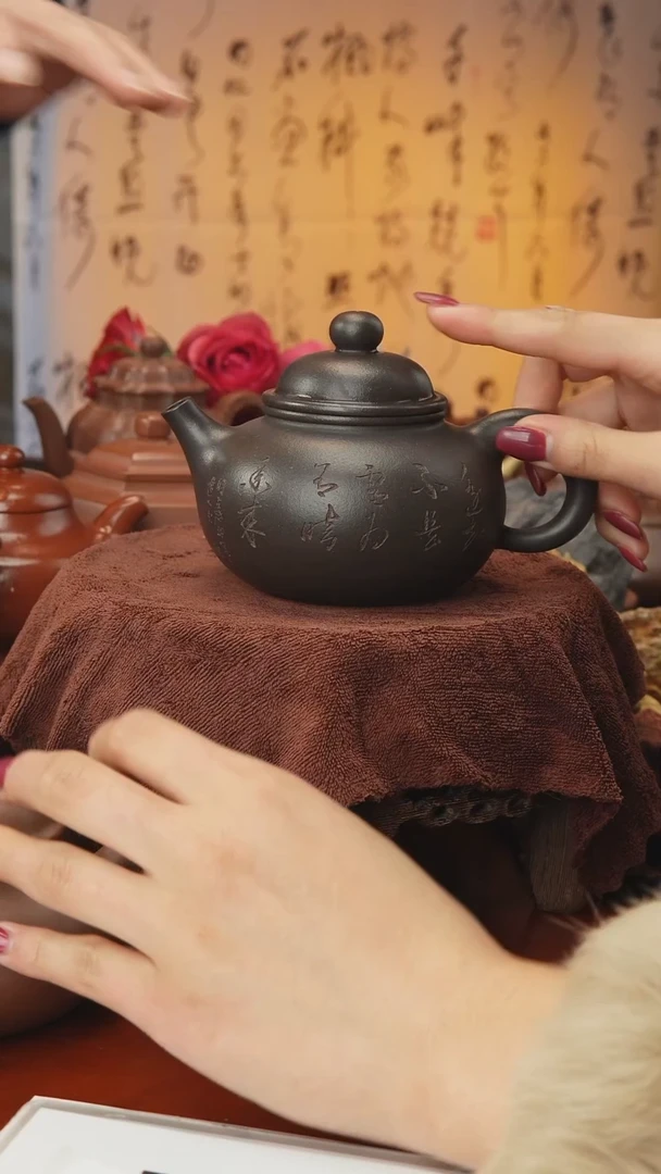 茶壶紫砂容天 乌泥