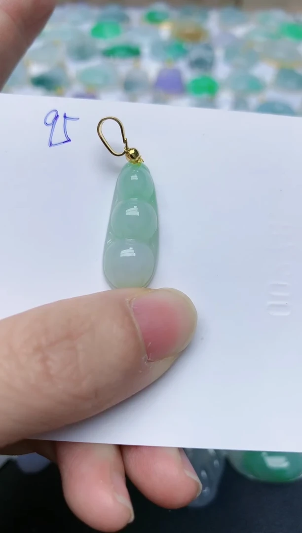 【闪购商品】翡翠颈饰合金天然翡翠A货