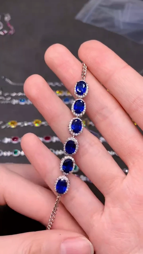 【闪购商品】蓝宝石手链银S925镶嵌.........