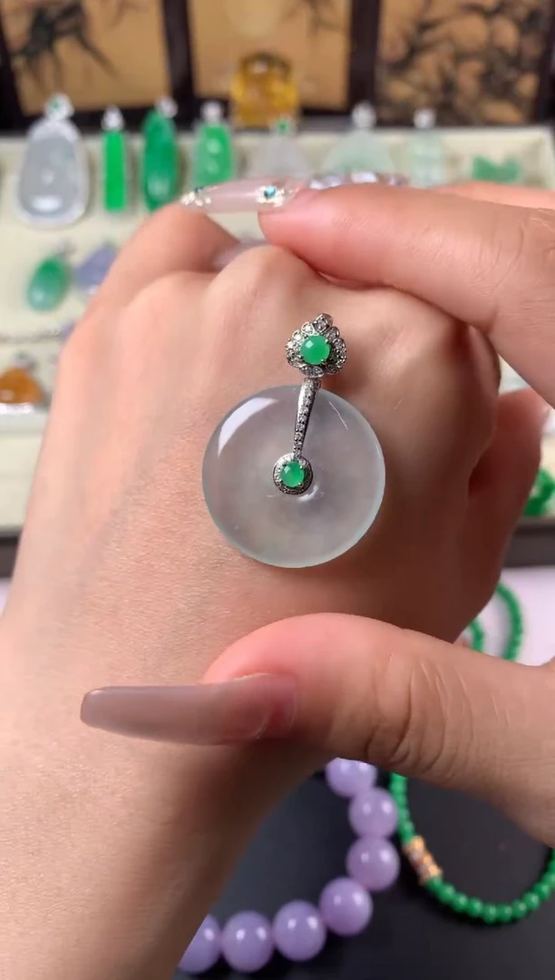 吊坠(不含链)18K金镶嵌翡翠吊坠