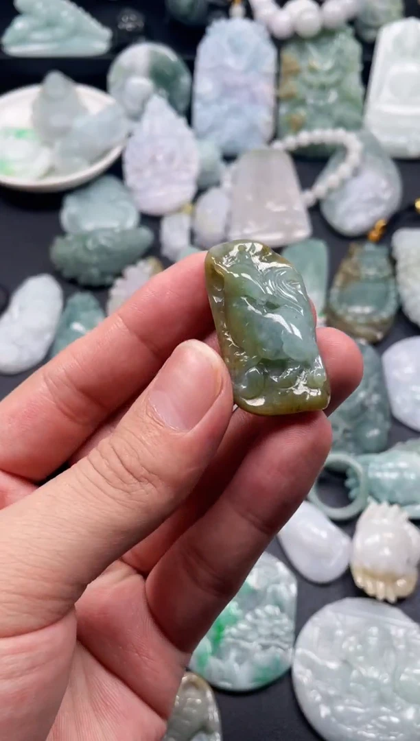 翡翠未镶嵌颈饰天然翡翠a货