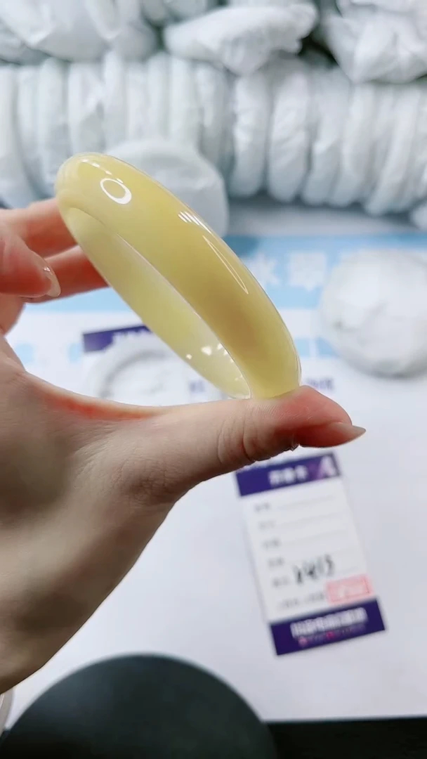 【闪购商品】石英质玉手镯未镶嵌多样性发货V413-62