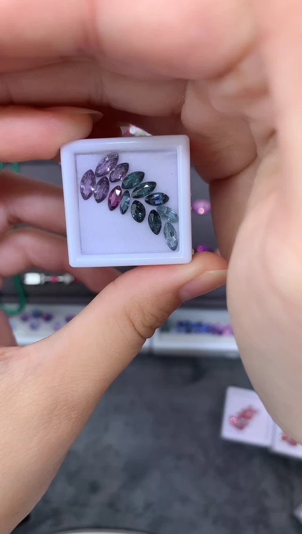 裸石未镶嵌尖晶石椰****！马眼一盒13/P 4.52ct