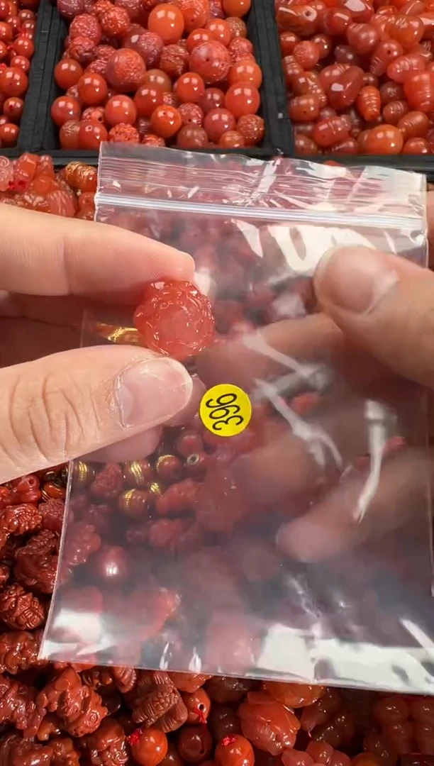 【闪购商品】南红玛瑙颈饰未镶嵌1