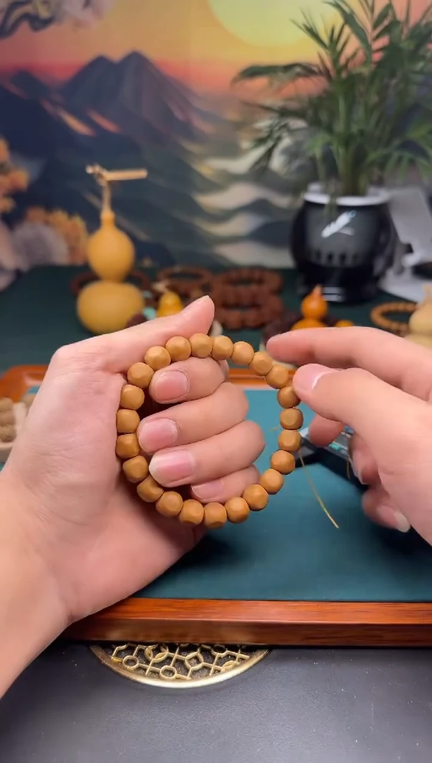 【闪购商品】猴头核桃吊坠猴头雕刻六方尺寸10左右一物一图