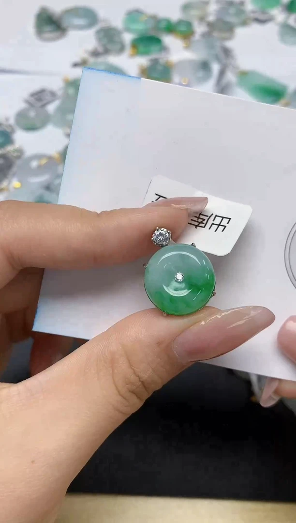 颈饰未镶嵌翡翠天然缅甸a货翡翠百元以上9元证书费自理