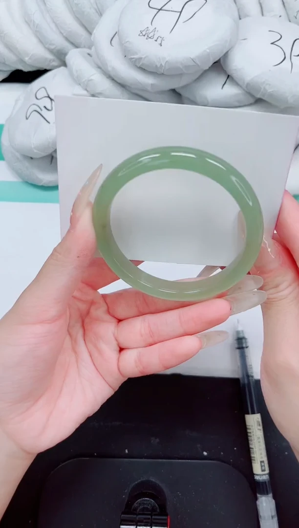 石英质玉手镯未镶嵌167-56.3