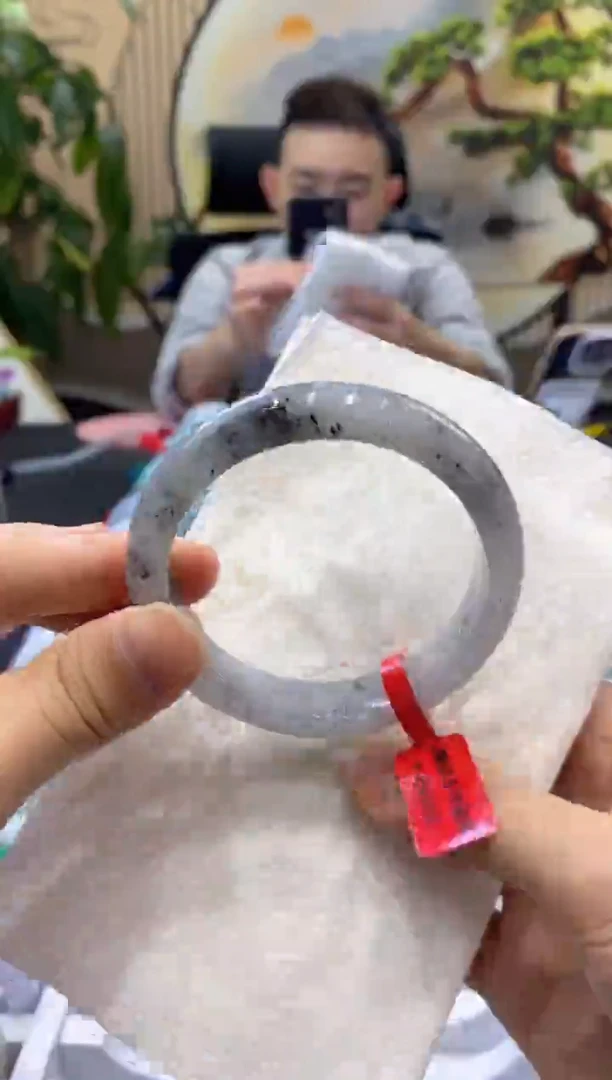 翡翠手镯未镶嵌9427