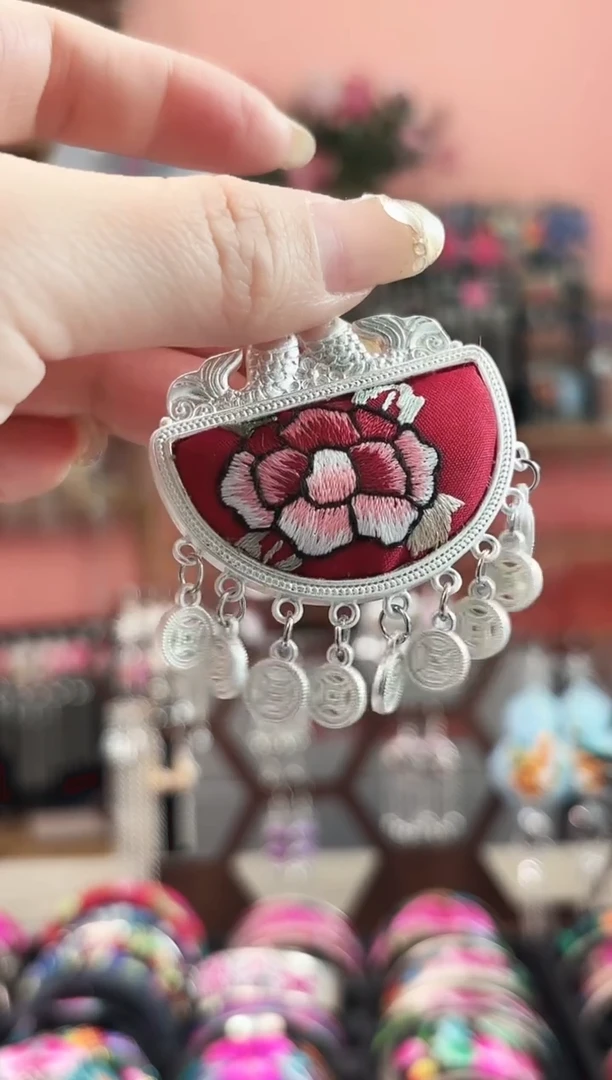 艺枝独绣手工饰品112