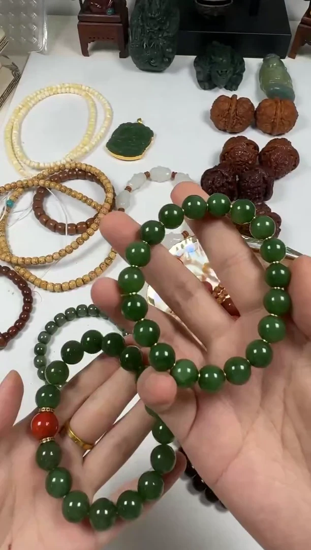 未镶嵌手串和田玉（糖玉）爱***芯和田玉