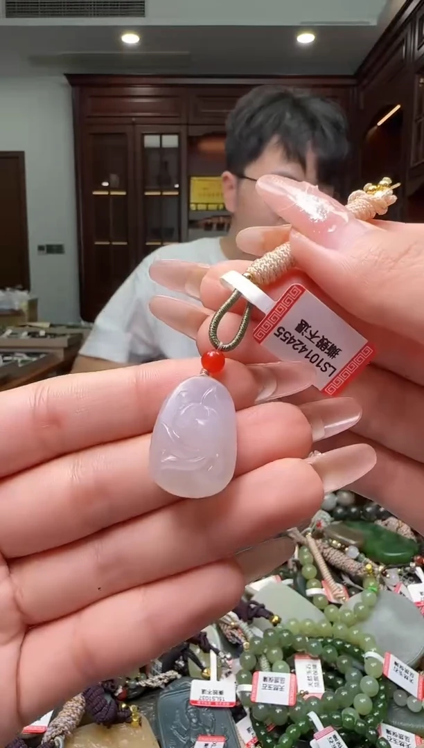 颈饰未镶嵌和田玉多样性发一