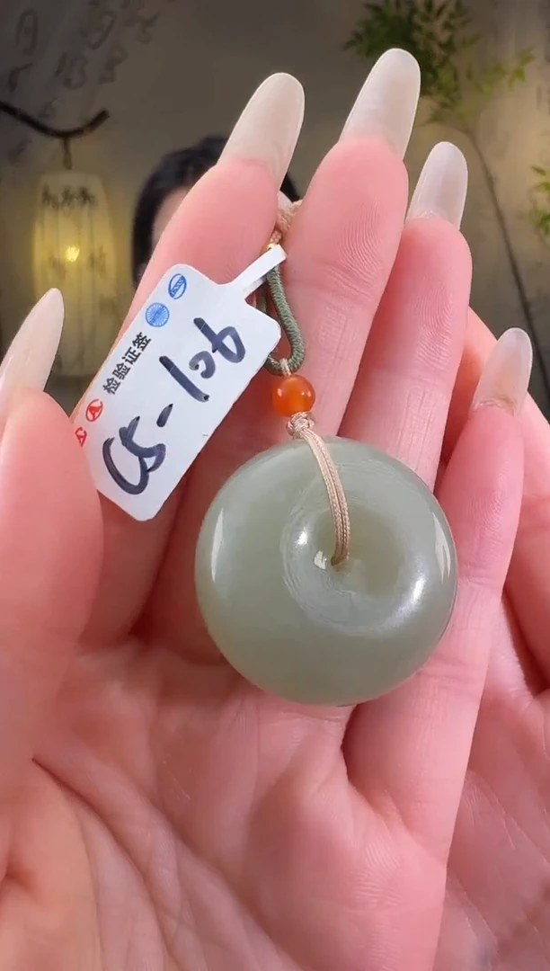 和田玉未镶嵌颈饰扣 106